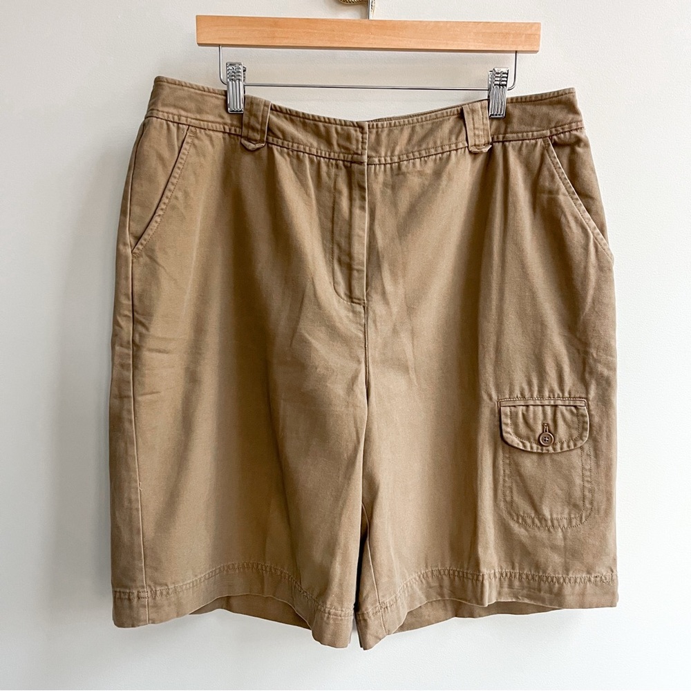 Basic Editions Women's Cotton Khaki Cargo Pocket High Rise Bermuda Shorts 16